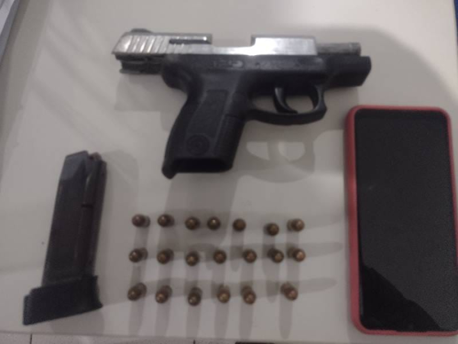 Polícia Militar apreende pistola .380 e captura foragido da Justiça em Serrinha