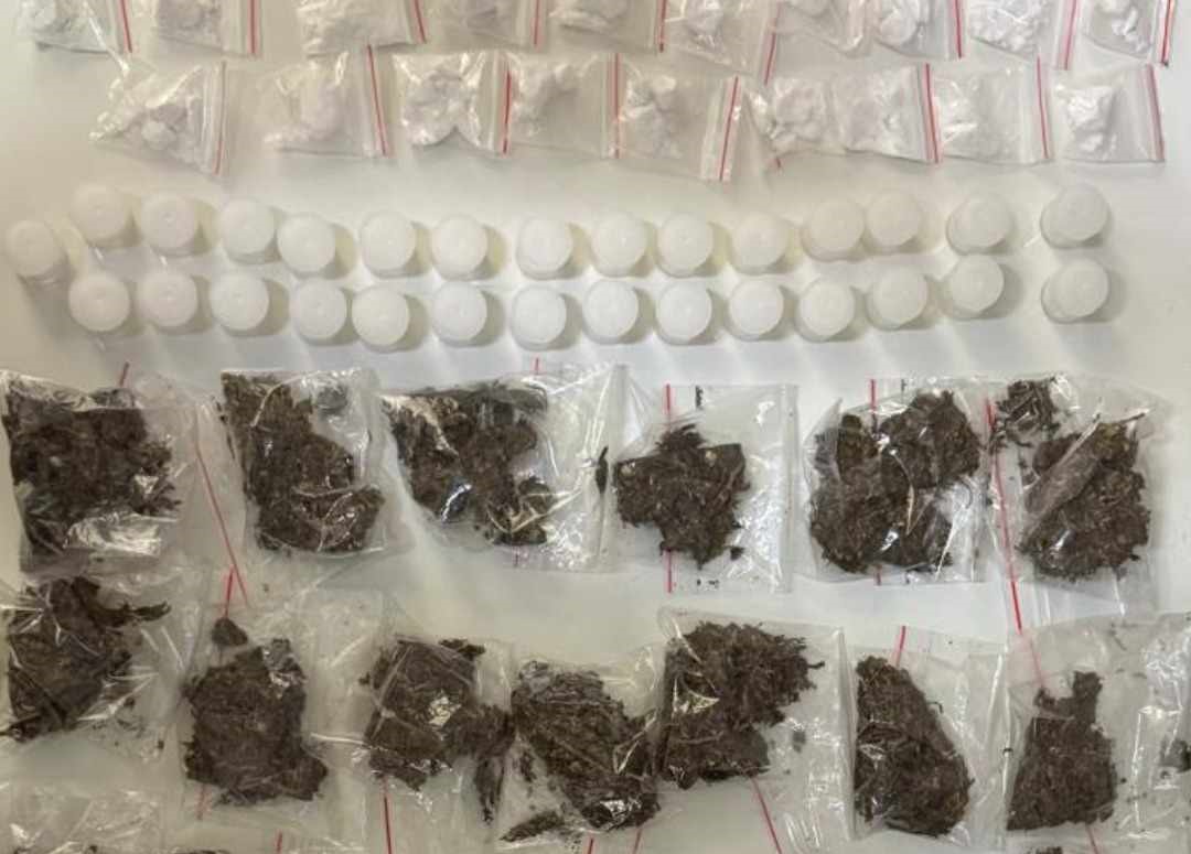 Homem é preso com drogas no centro de Valente após denúncia