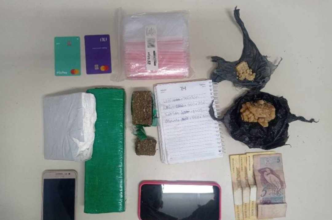 CETO do 16º BPM prende homem suspeito de tráfico após perseguição em Serrinha