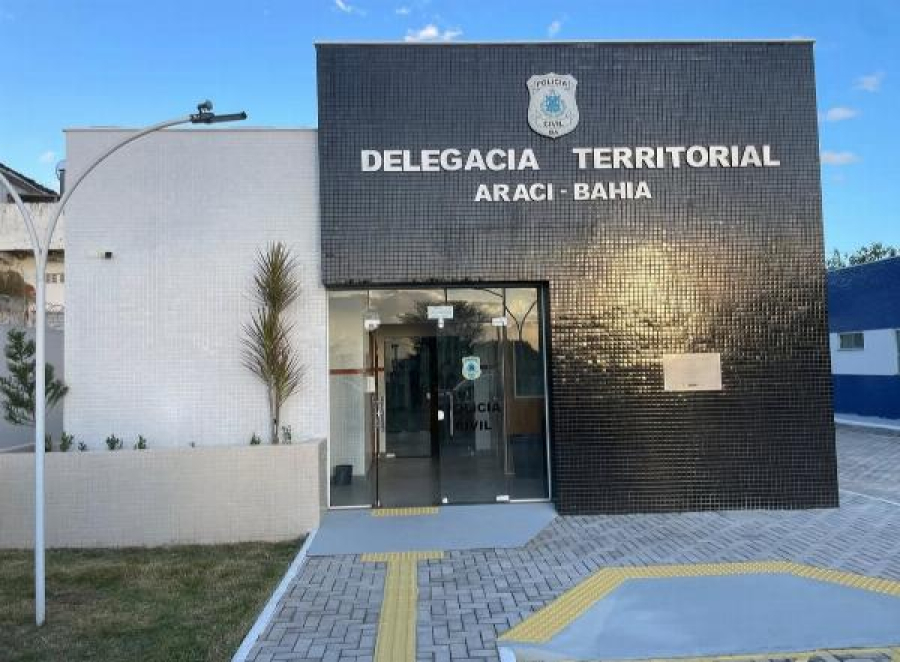 Idoso é preso suspeito de incendiar casa da família após disputa por herança em Araci
