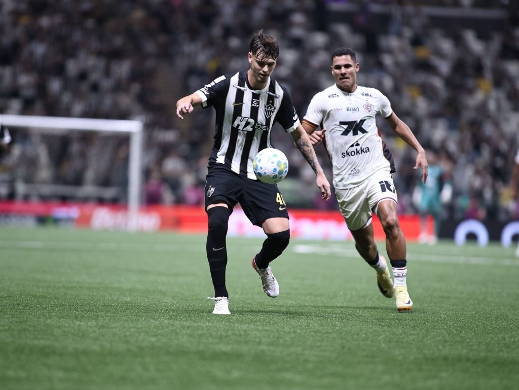 Vitória perde para o Atlético-MG e segue sem vencer fora de casa no Brasileirão