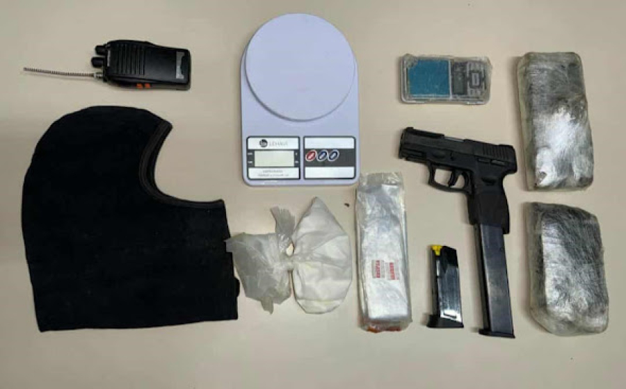 Homem morre em confronto com a PM na zona rural de Serrinha; arma, drogas e moto roubada foram apreendidas