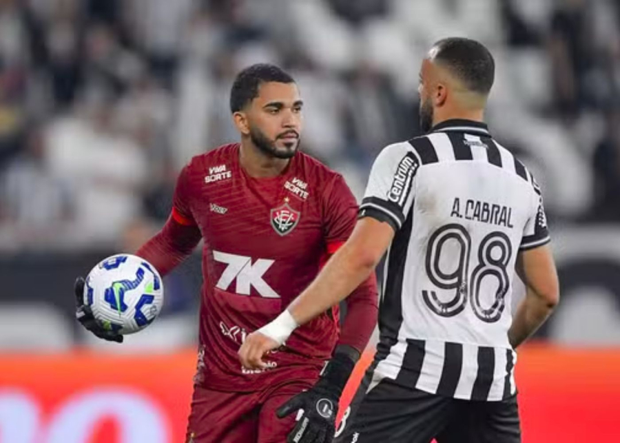 Arcanjo brilha, e Vitória segura empate fora de casa contra o Botafogo
