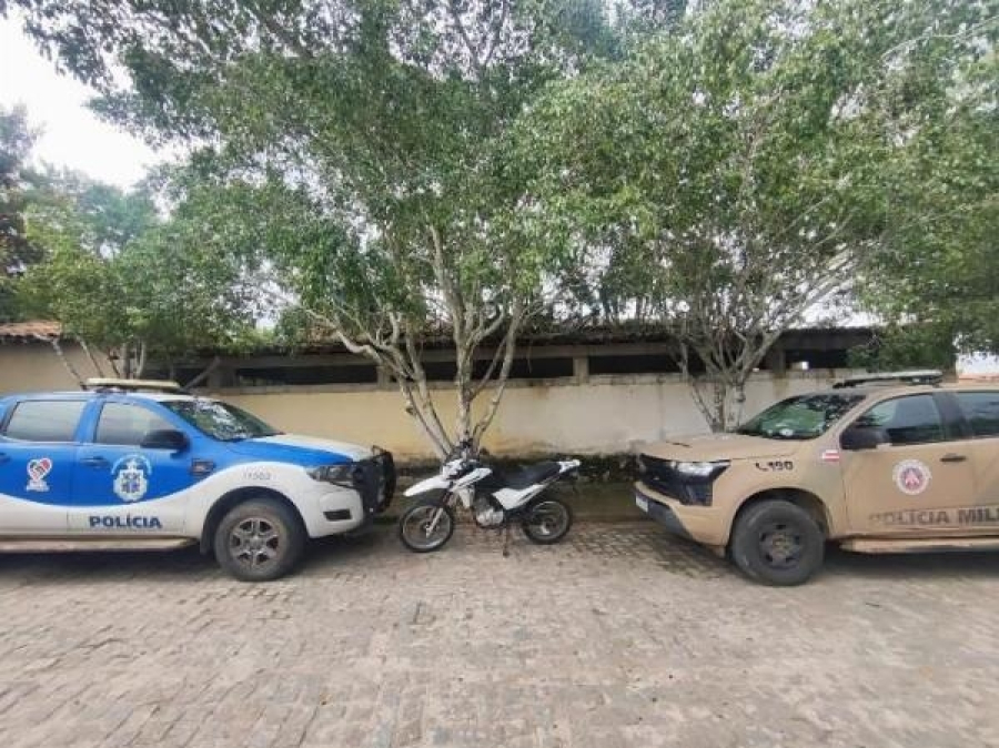 Moto roubada por dupla armada é recuperada dois dias após o crime em Teofilândia