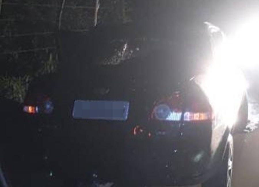 Homens atiram contra veículo em estrada vicinal de Barrocas; vítima é levada ao HGCA