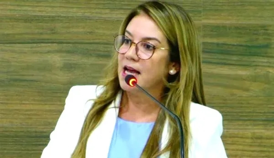 Serrinha: Vereadora Edilene Ferreira anuncia saída do PSD após filiação do ex-prefeito Adriano Lima