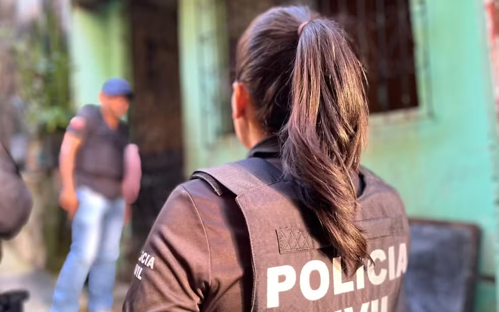 Mulher é presa suspeita de dopar homem em bar e causar prejuízo de mais de R$ 18 mil em Serrinha