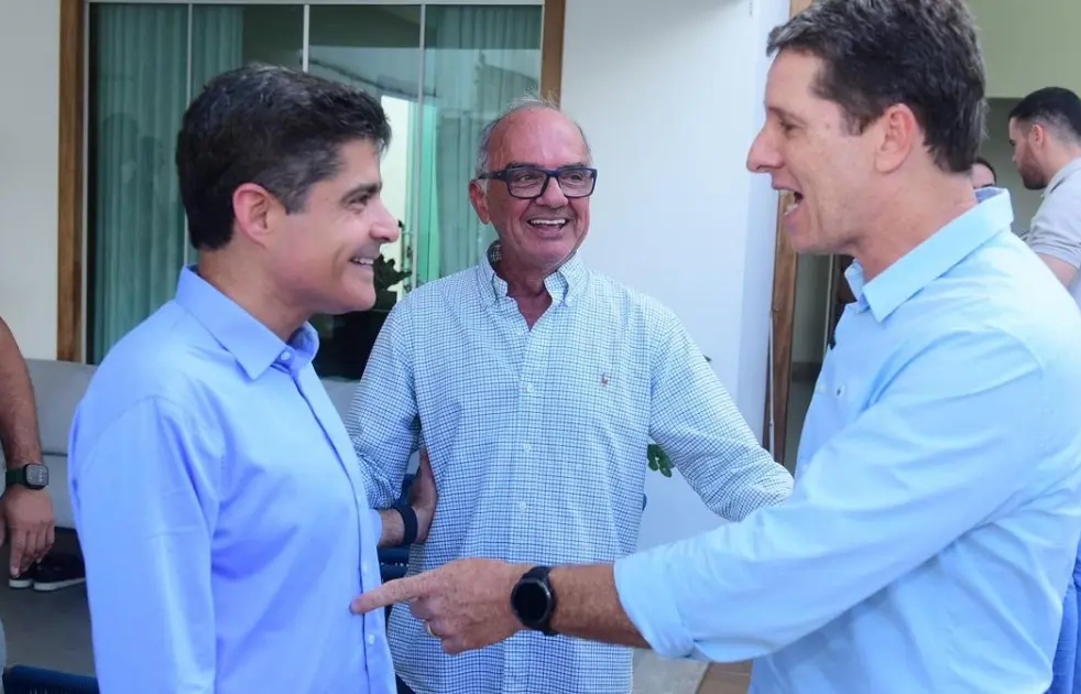 ACM Neto oficializa convite a Zé Cocá para vice e define composição da chapa na Bahia