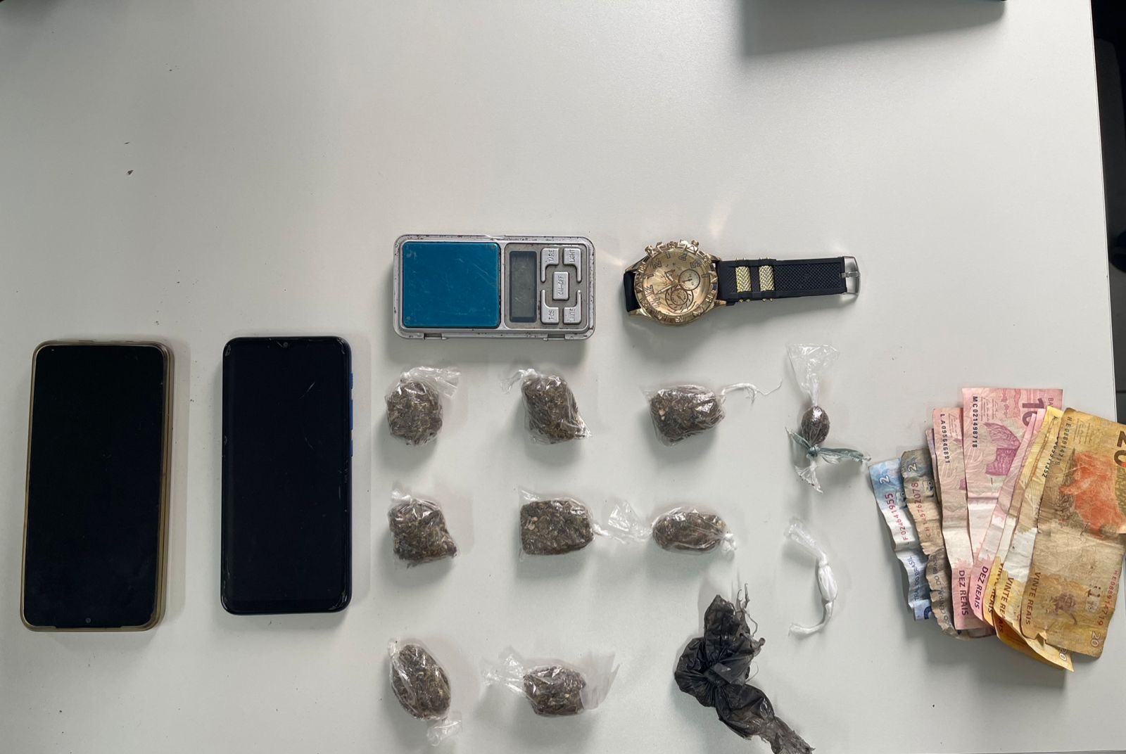 Suspeito de tráfico é preso após adolescente indicar ponto de venda de drogas em Valente