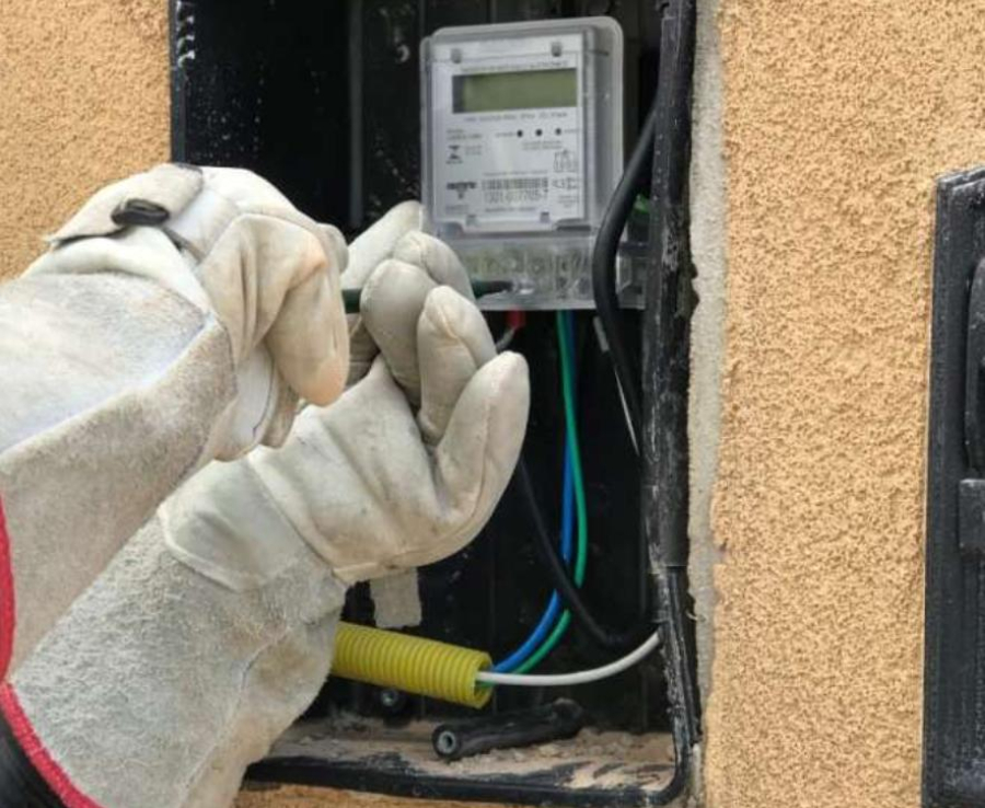 Homem é preso em flagrante por “gato” de energia em Conceição do Coité