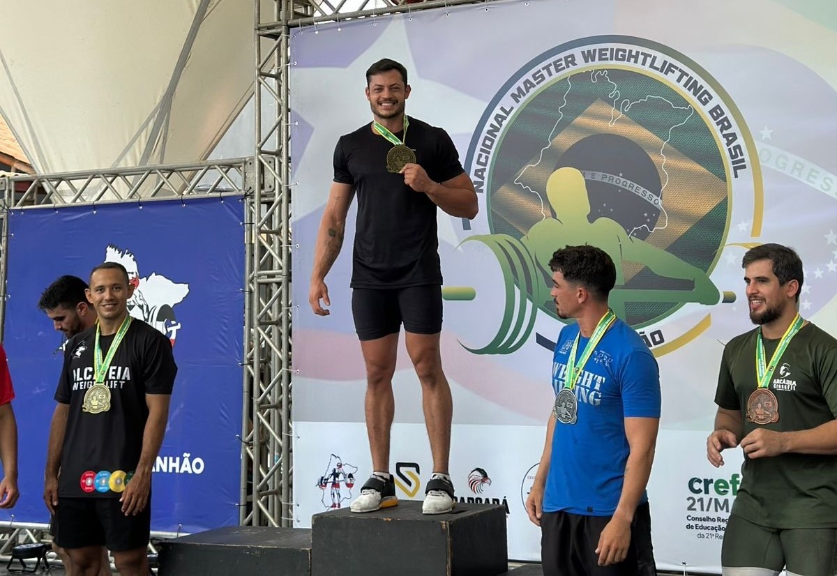 Serrinhense conquista título brasileiro de levantamento de peso e leva nome da cidade ao topo do pódio