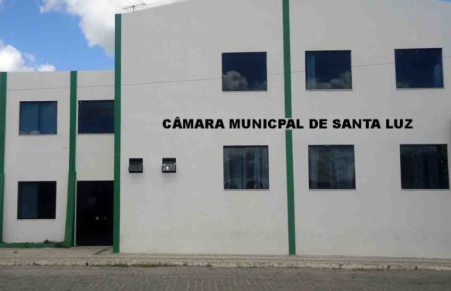 Consumo de água mineral na Câmara de Santaluz gera questionamentos