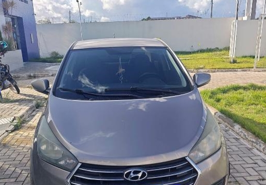 Polícia Civil apreende veículo com sinais adulterados no centro de Araci