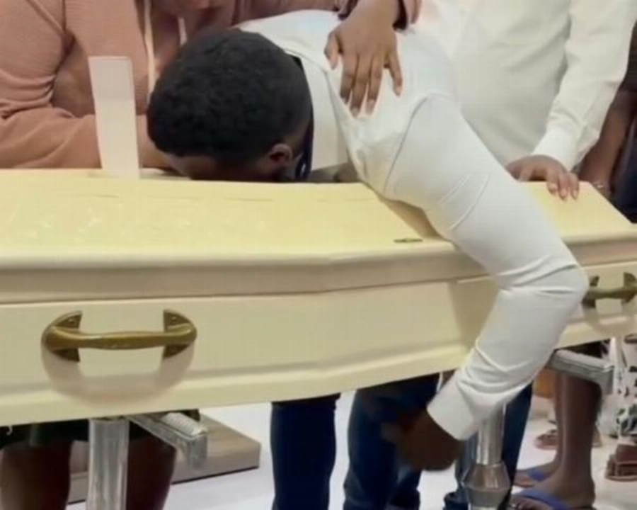 “Perdoem a mãe”, pede pai de crianças que morreram em incêndio em Serrinha