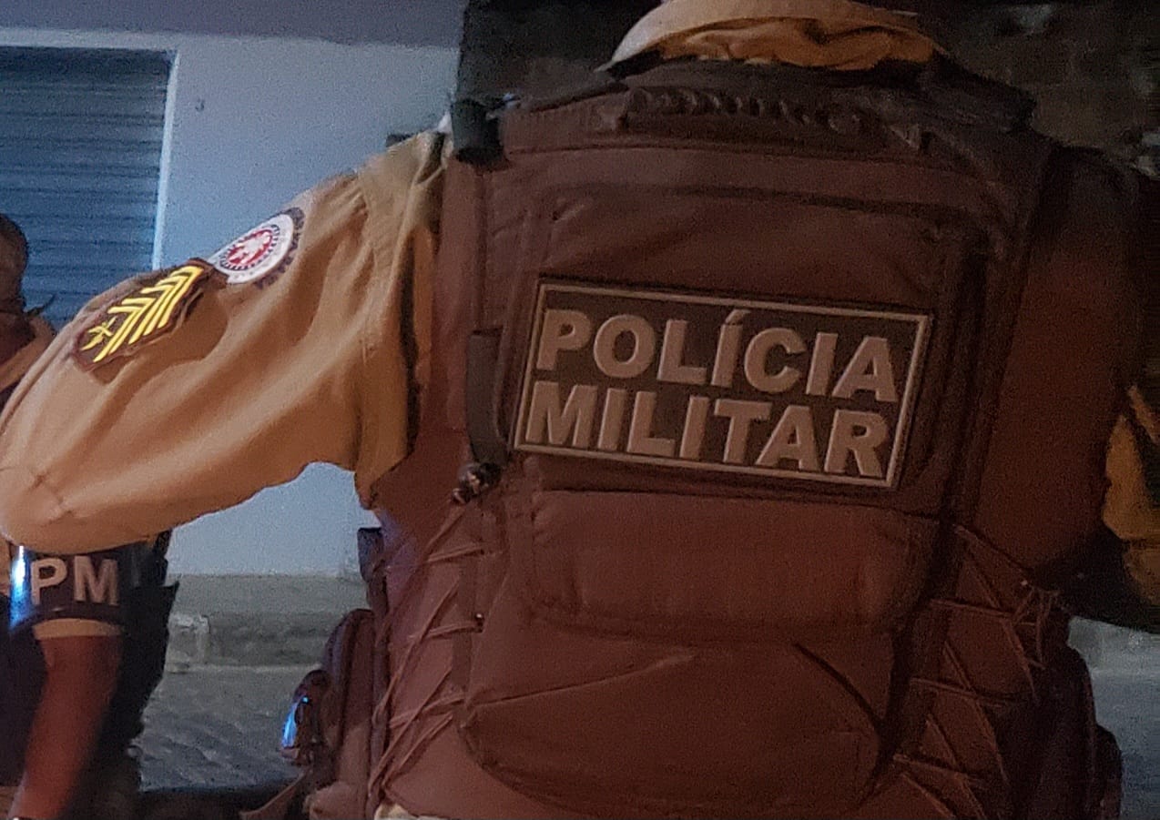 Homem é preso em flagrante suspeito de manter companheira em cárcere privado e agredi-la em Barrocas