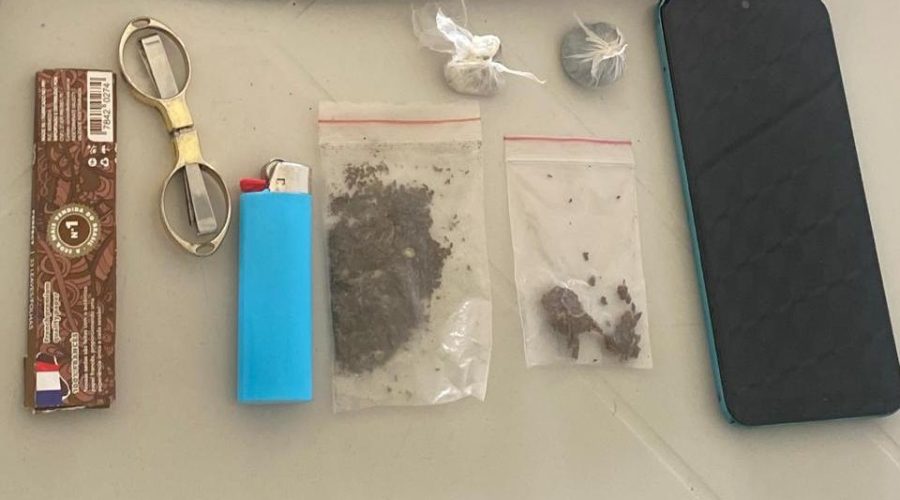 Suspeito tenta fugir ao avistar viatura, mas é alcançado pela PM em Conceição do Coité