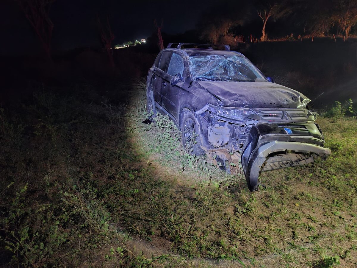 Motorista escapa sem ferimentos graves após carro capotar em estrada rural de Santaluz