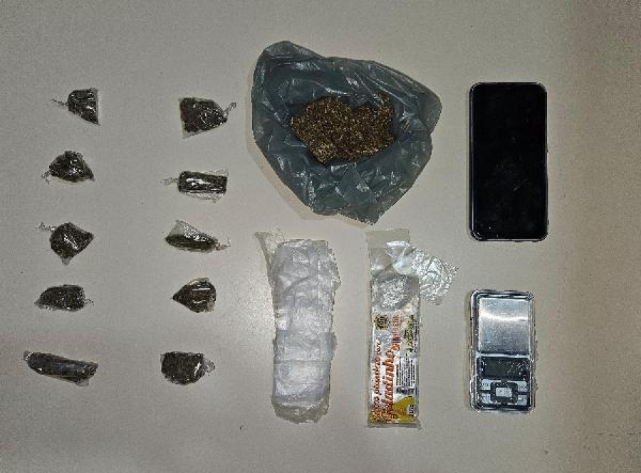 Jovem é preso por suspeita de tráfico de drogas em bar de Santaluz