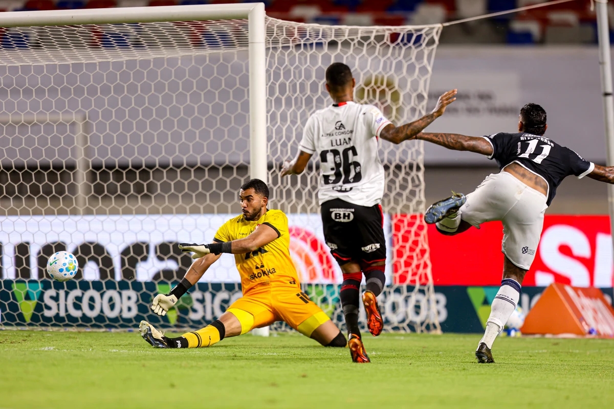 Vitória perde para o Remo em Belém e segue sem vencer fora de casa no Brasileirão