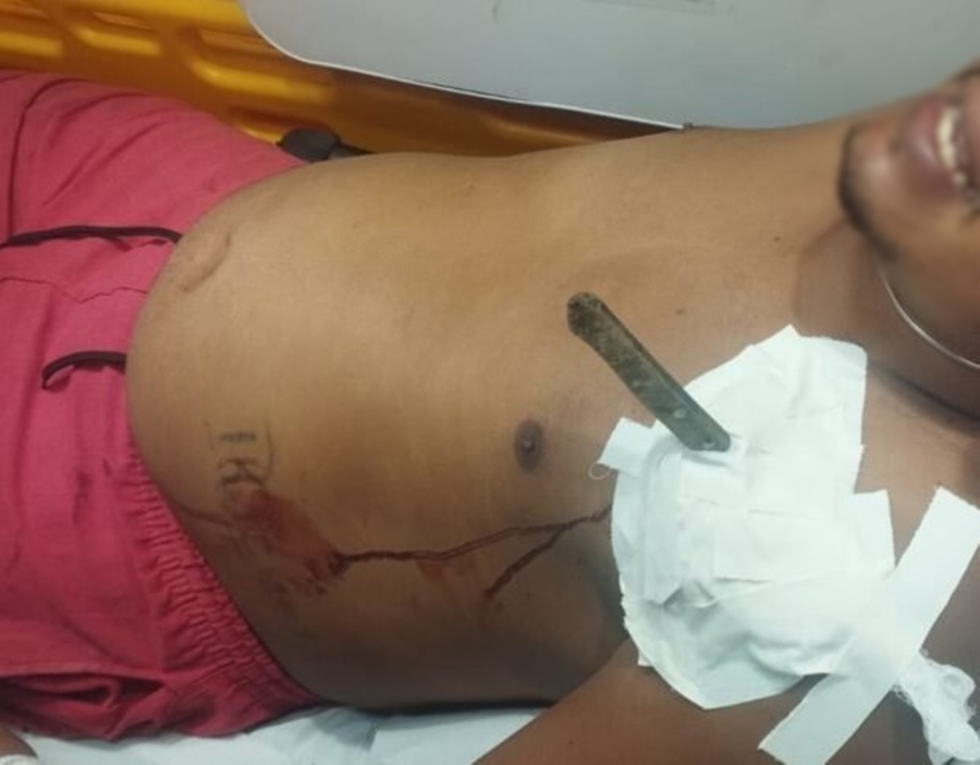 Homem é esfaqueado no peito durante briga com ex-companheira no interior da Bahia