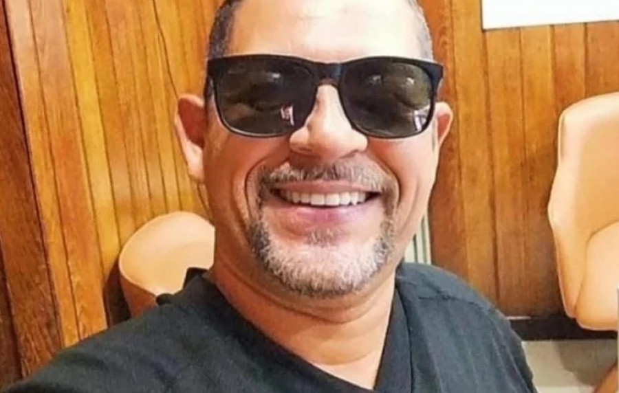 Radialista Max Vidal passa mal em estúdio de rádio em Serrinha, sofre AVC e é internado em UTI