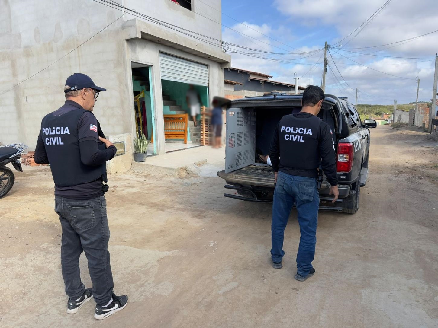 Operação prende 15 homens por crimes contra crianças e adolescentes em 12 cidades da Bahia; idoso é preso em Conceição do Coité