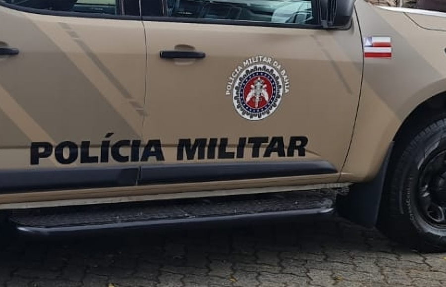 PM apreende 103 pedras de crack após grupo fugir para matagal em Serrinha