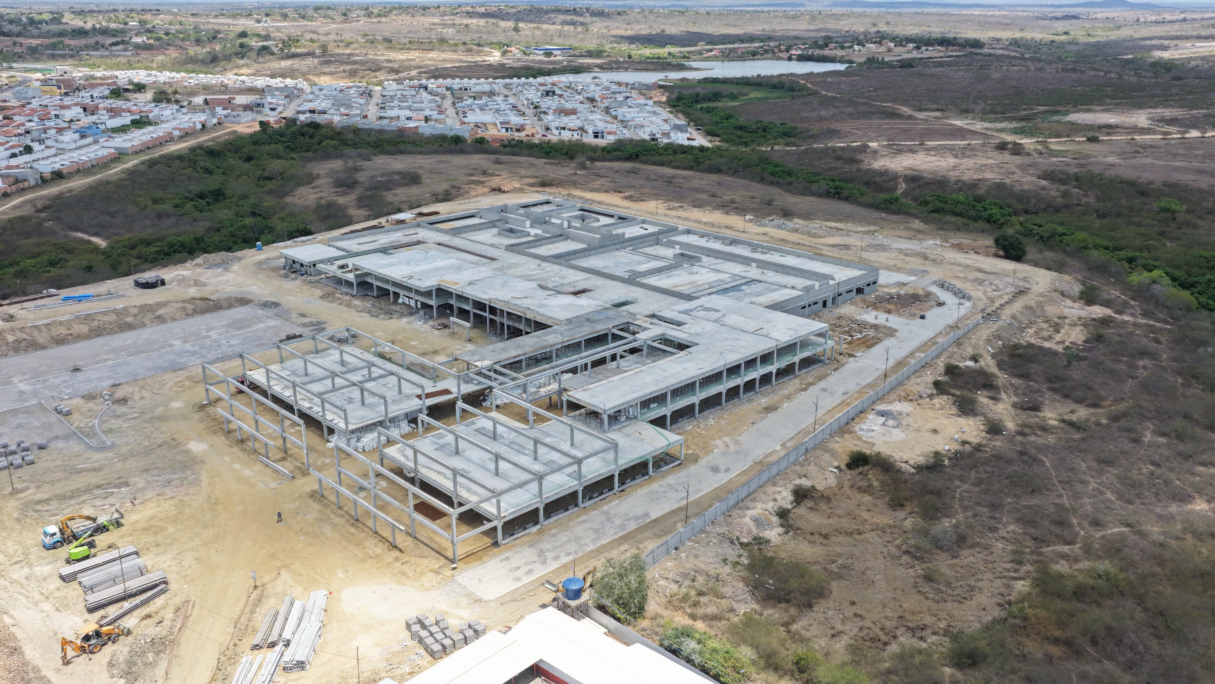 Cyro Novais destaca avanço do Hospital Regional do Sisal e parceria entre governos