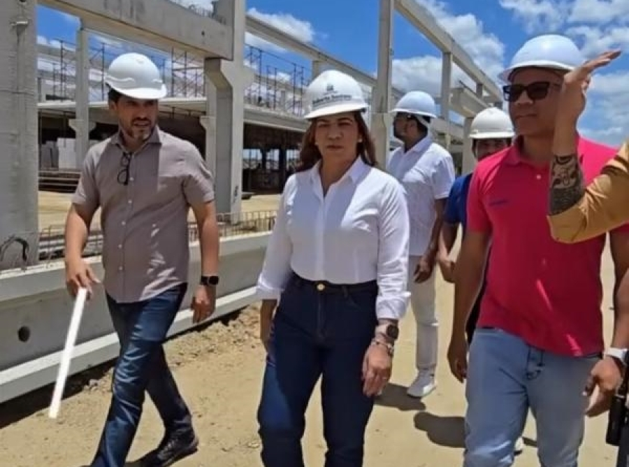 Secretária da Saúde acompanha avanço da construção do Hospital Regional do Sisal em Serrinha