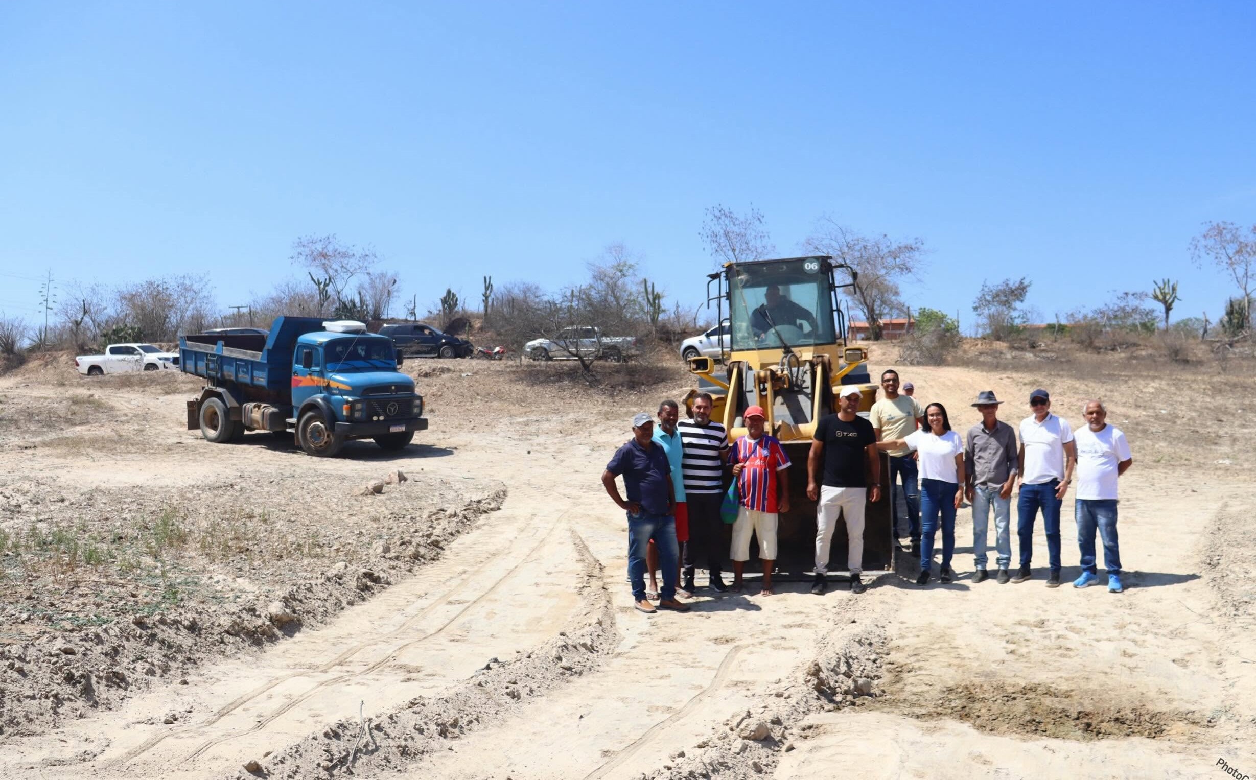 Prefeita Keinha Jesus anuncia início da limpeza de aguadas na região de Tapuio, em Araci